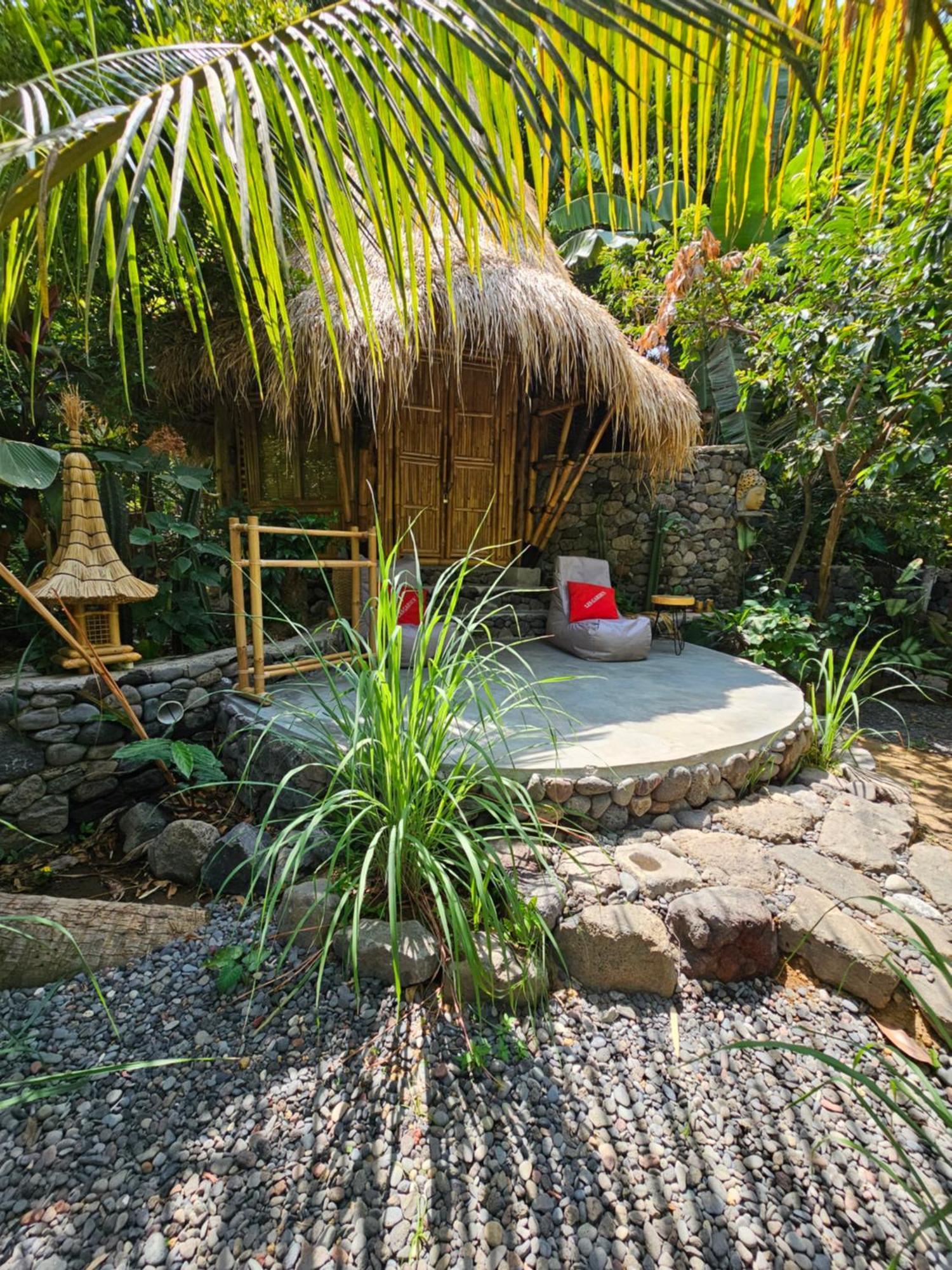 Les Garden Gasthof Tejakula