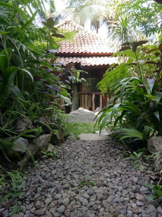 Les Garden Wisma tamu