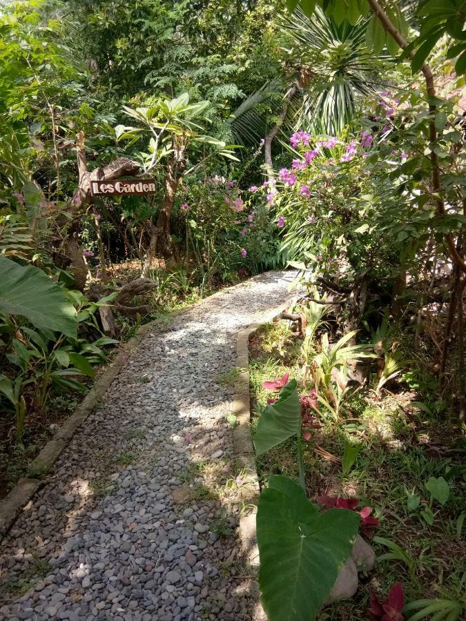 Wisma tamu Les Garden Tejakula